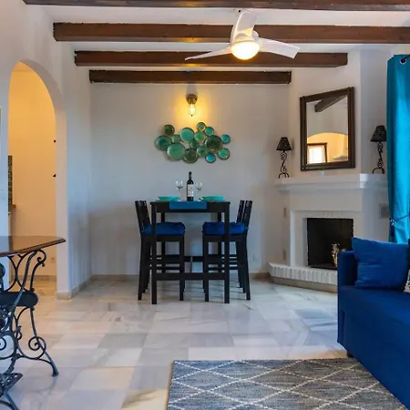 Idyllic Townhouse With Scenic Views Pueblo Mijas