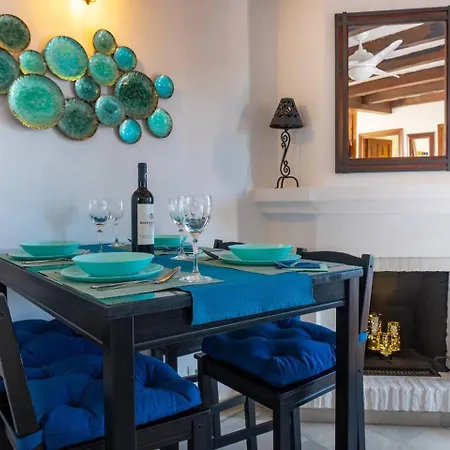 Idyllic Townhouse With Scenic Views Pueblo Mijas